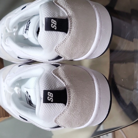 Nike SB Alleyoops, size 10.5M - Picture 4 of 5